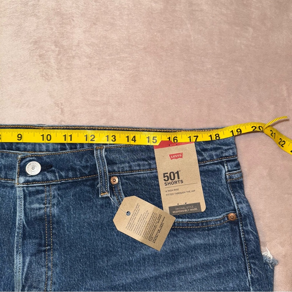 501 Levi’s fray  super high rise shorts size 16W - Picture 11 of 14